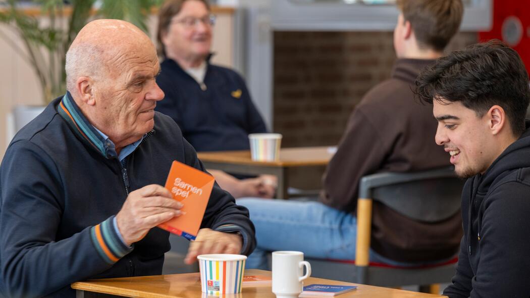 Ontmoetingen tussen jong en oud(er)