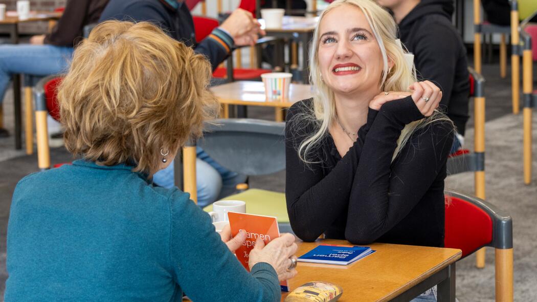 Ontmoetingen tussen jong en oud(er)